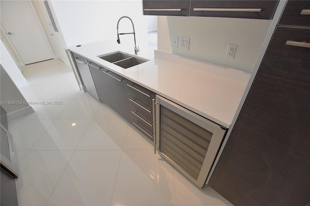 550 Okeechobee Blvd 1417, West Palm Beach, Florida 33401, Stati Uniti