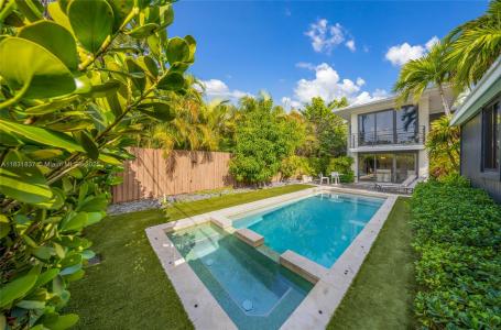 1548 Biarritz Dr, Miami Beach, Florida 33141, USA