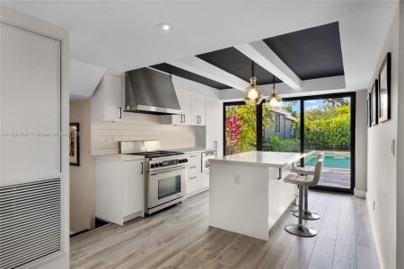 1548 Biarritz Dr, Miami Beach, Florida 33141, USA