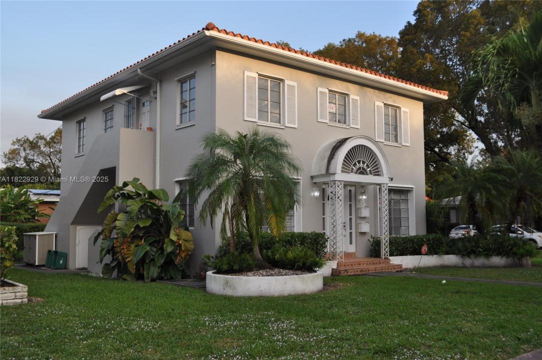 2617 Segovia St 2, Coral Gables, Florida 33134, Estados Unidos