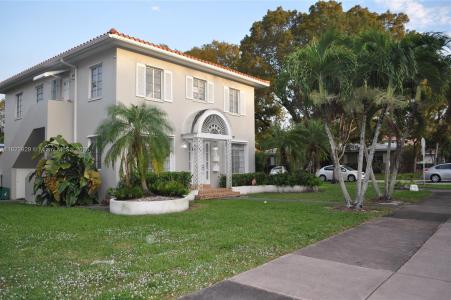 2617 Segovia St 2, Coral Gables, Florida 33134, USA