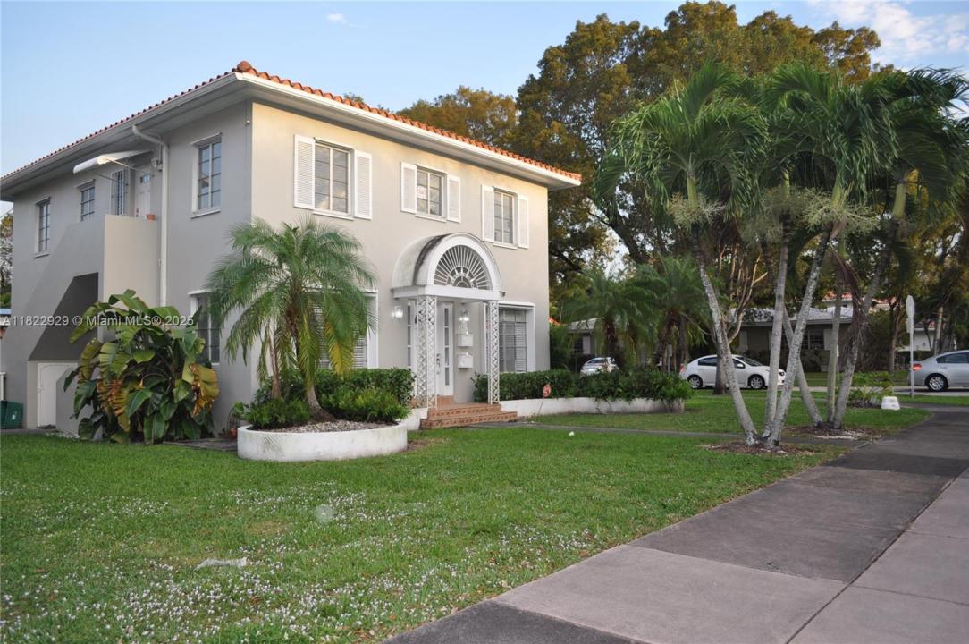 2617 Segovia St 2, Coral Gables, Florida 33134, Estados Unidos