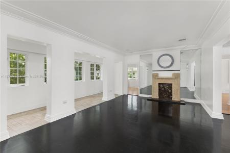 735 14th Pl 3, Miami Beach, Florida 33139, USA