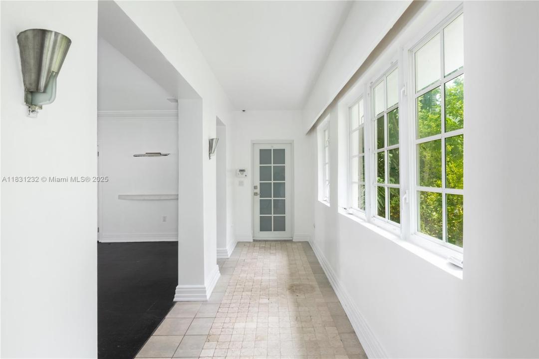 735 14th Pl 3, Miami Beach, Florida 33139
