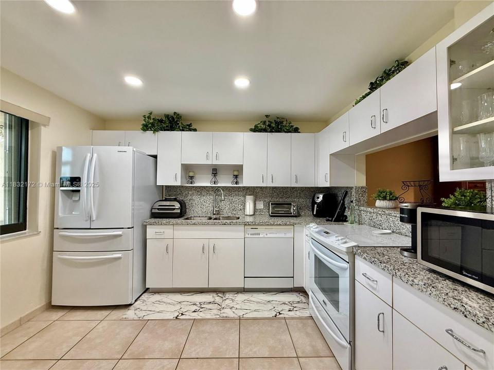 318 Lakeview Dr 203, Weston, 佛羅里達州 33326, 美國
