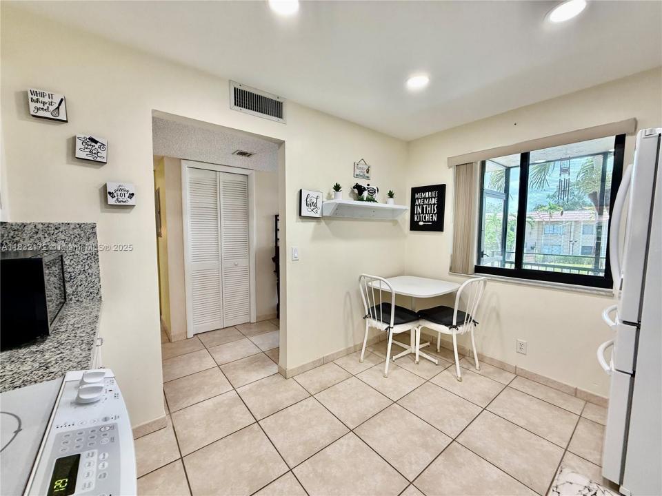 318 Lakeview Dr 203, Weston, 佛羅里達州 33326, 美國