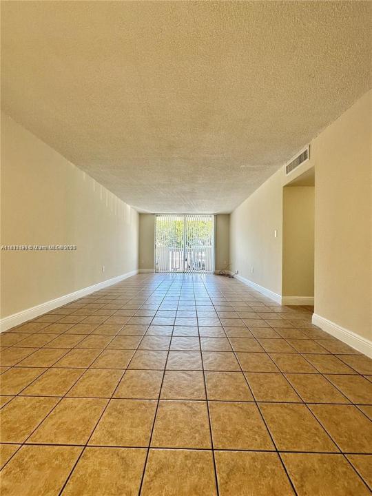 1800 Sans Souci Blvd 105, North Miami, פלורידה 33181, ארצות הברית של אמריקה 
