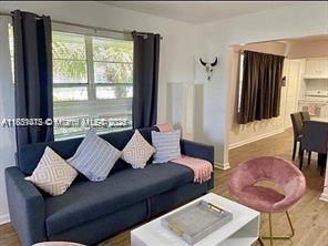 2008 Pierce St 4, Hollywood, Florida 33020, USA