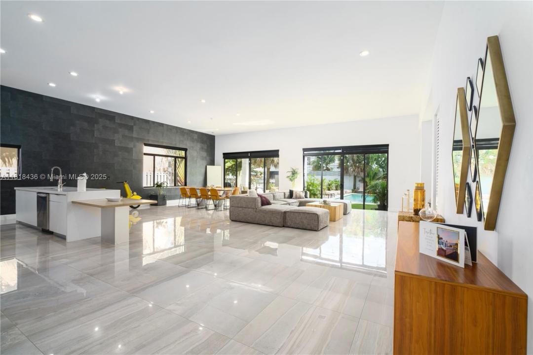 4484 SW 26th Ave, Dania Beach, Флорида 33312, Соединенные Штаты