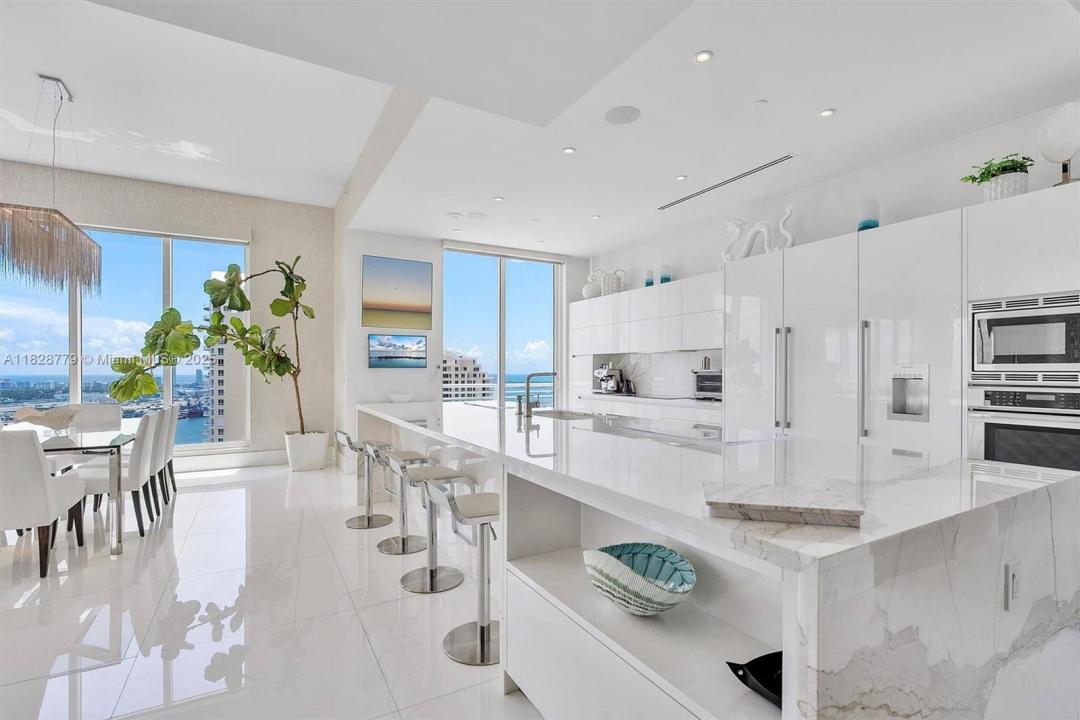 900 Brickell Key Blvd 3103, Miami, פלורידה 33131, ארצות הברית של אמריקה