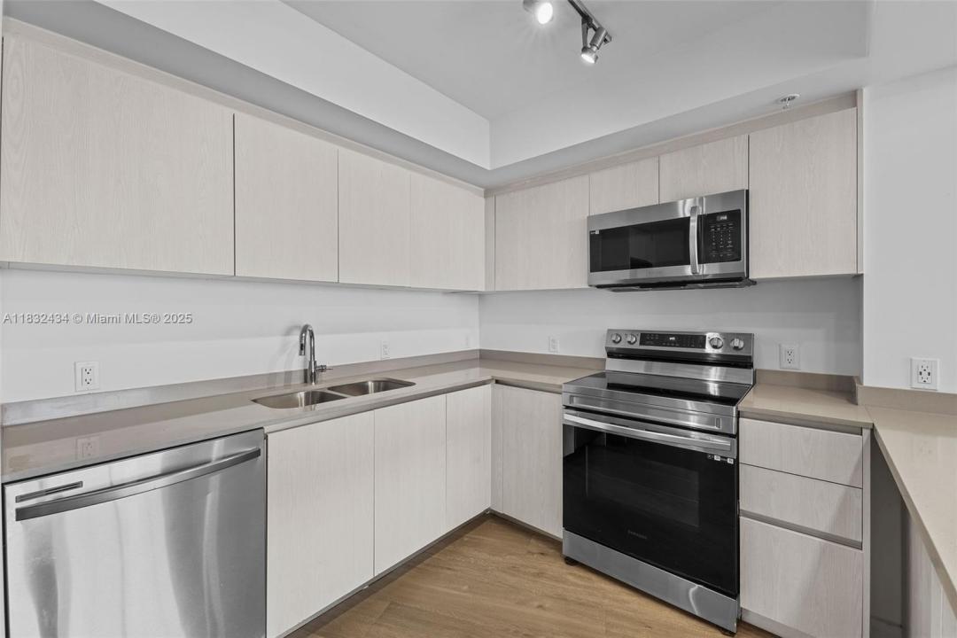1500 Bay Rd M-0823, Miami Beach, Florida 33139, Estados Unidos