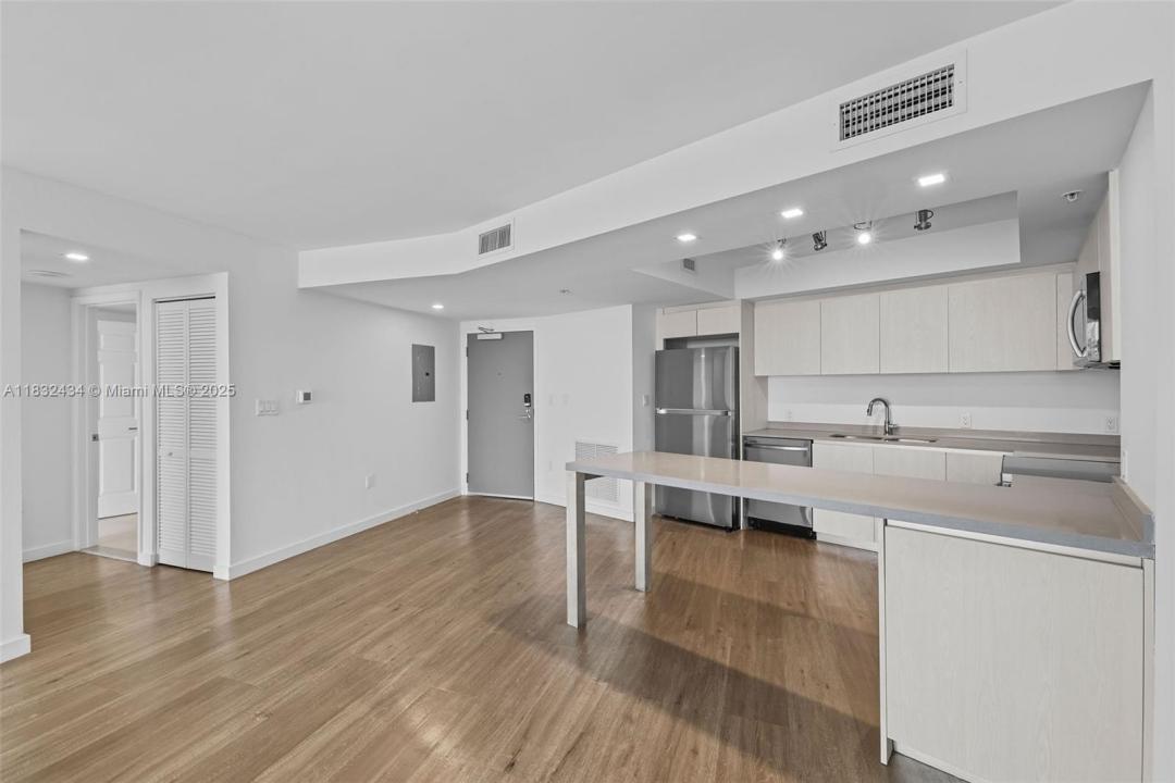 1500 Bay Rd M-0823, Miami Beach, Florida 33139, Estados Unidos