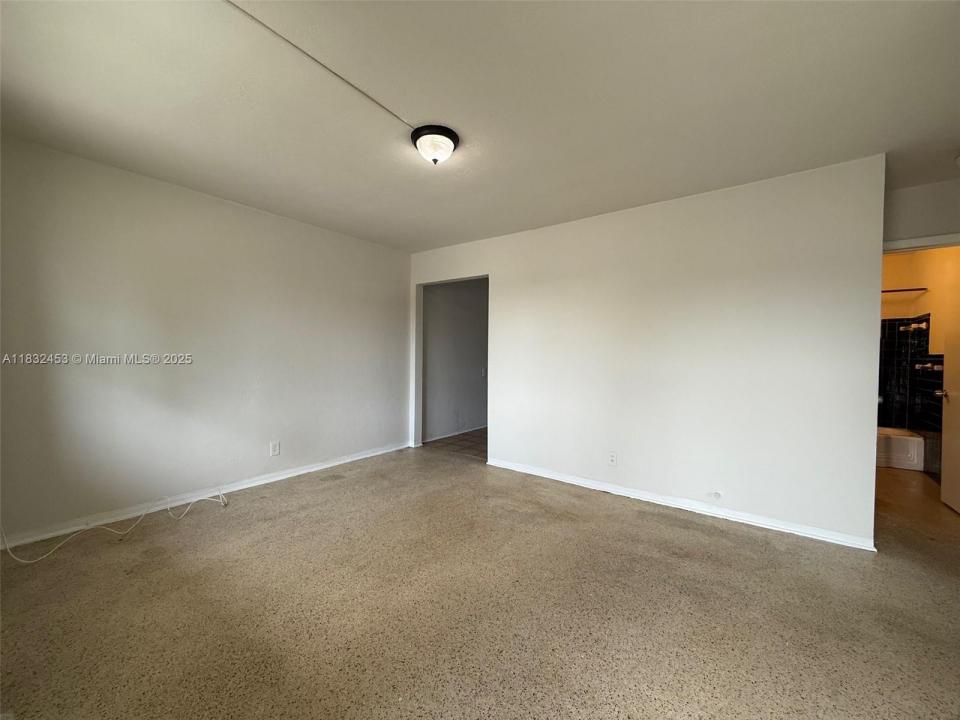 900 SW 5th St 2, Hallandale Beach, Florida 33009
