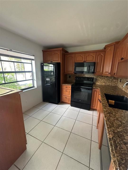 10431 NW 3rd St, Pembroke Pines, 佛罗里达州 33026, 美国