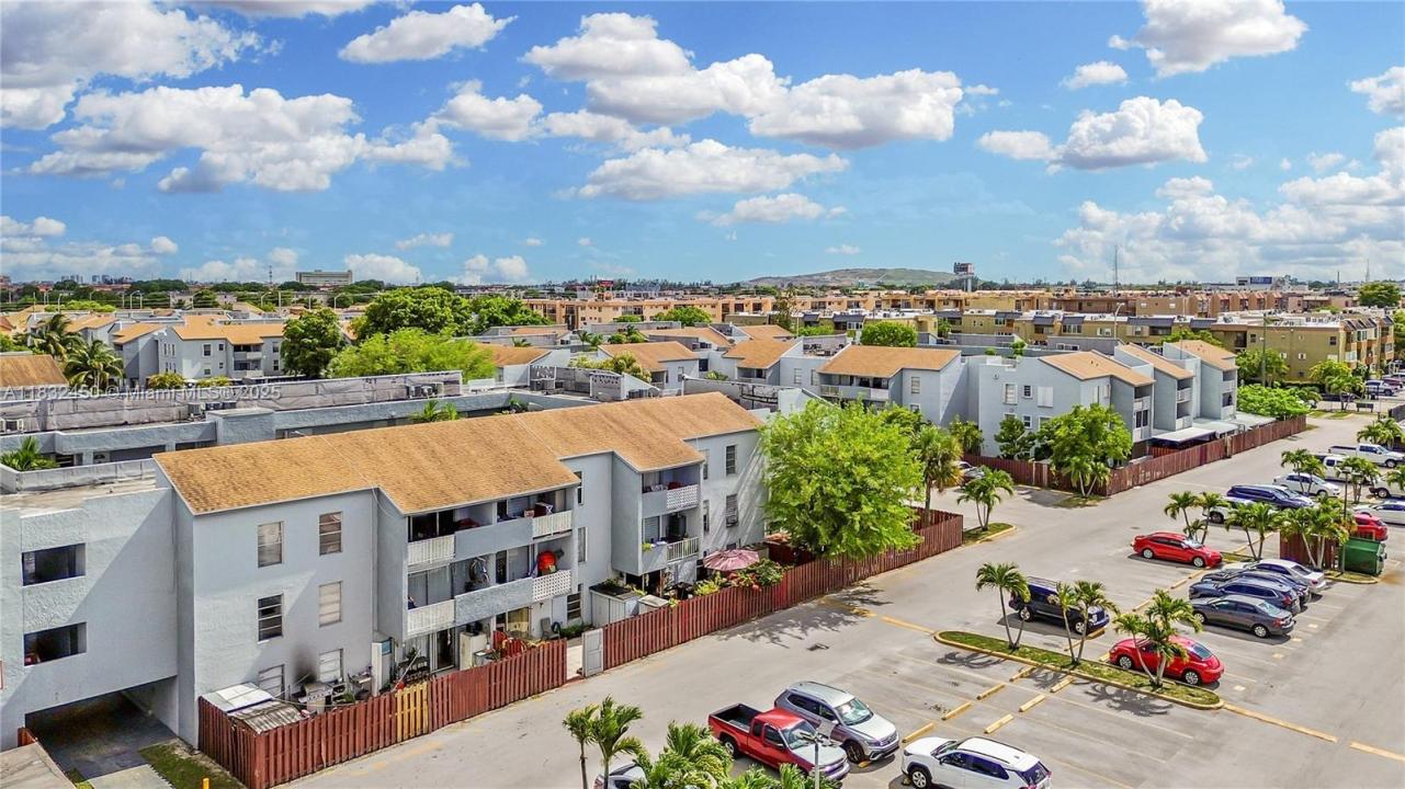 1755 W 60th St D206, Hialeah, Florida 33012