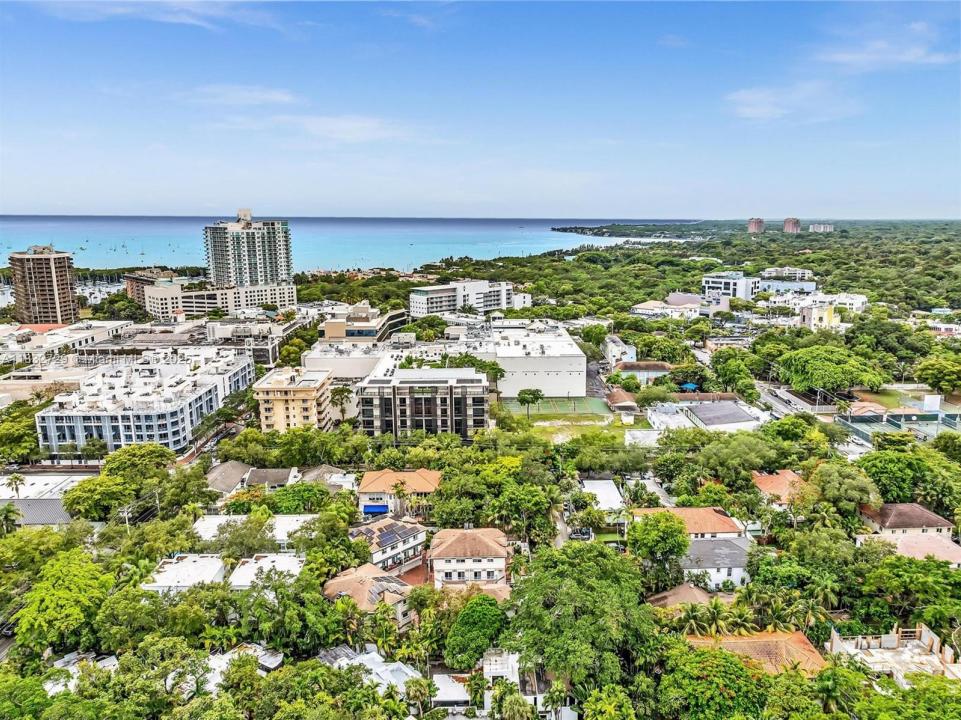 3041 Oak Ave, Miami, فلوريدا 33133, الولايات المتحدة