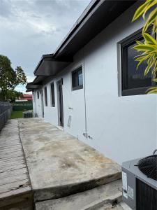 6750 SW 21st St, Miami, Florida 33155, USA
