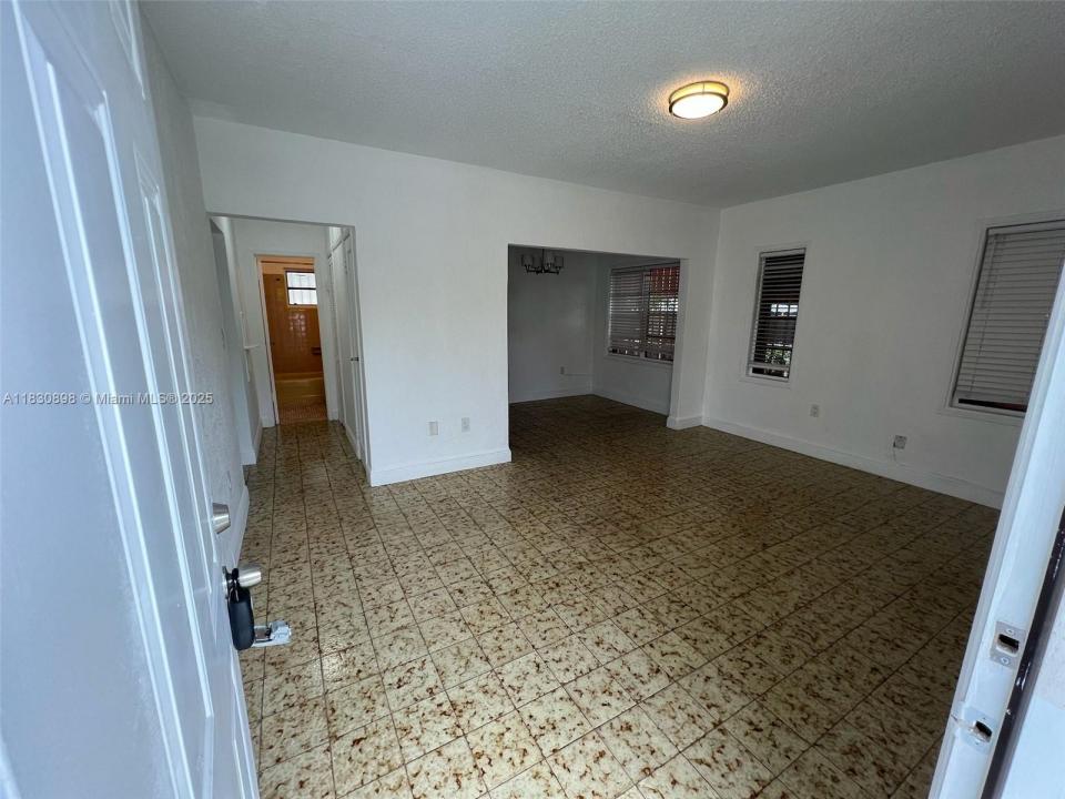 Miami, Флорида 33145, Соединенные Штаты