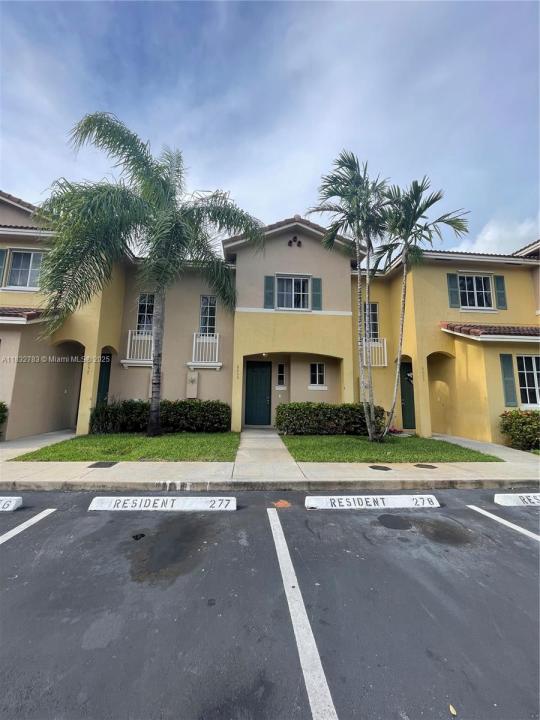 6055 SW 19th Ct 6055, North Lauderdale, Florida 33068