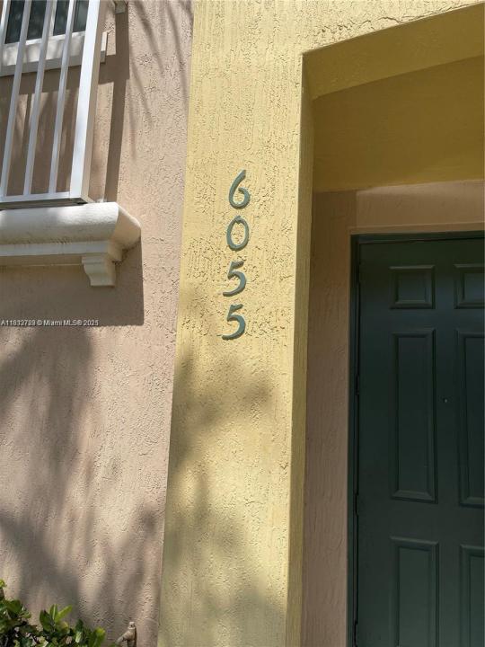 6055 SW 19th Ct 6055, North Lauderdale, Florida 33068