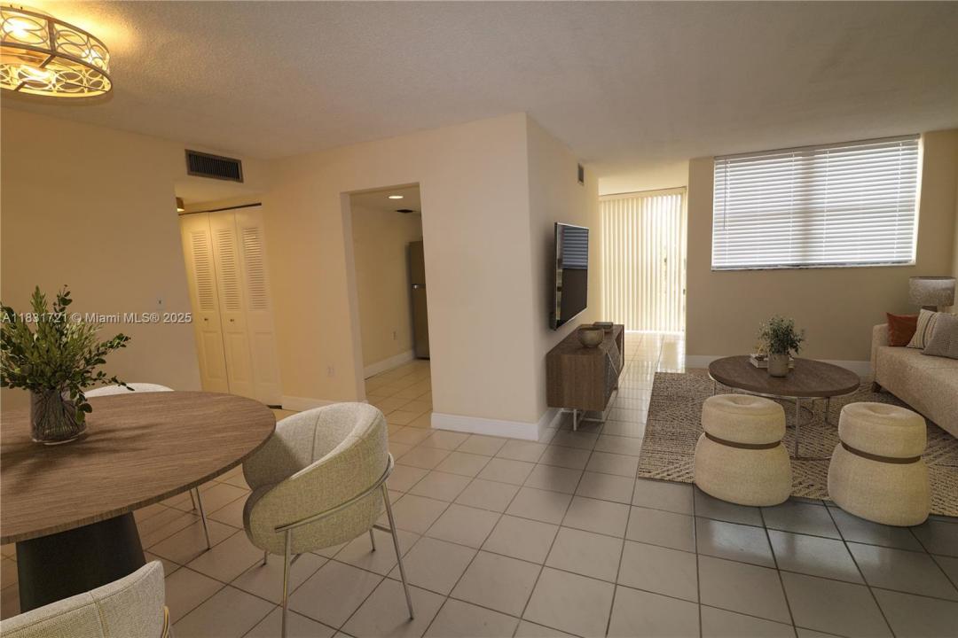 9410 W Flagler St 101-1, Miami, Florida 33174, Estados Unidos