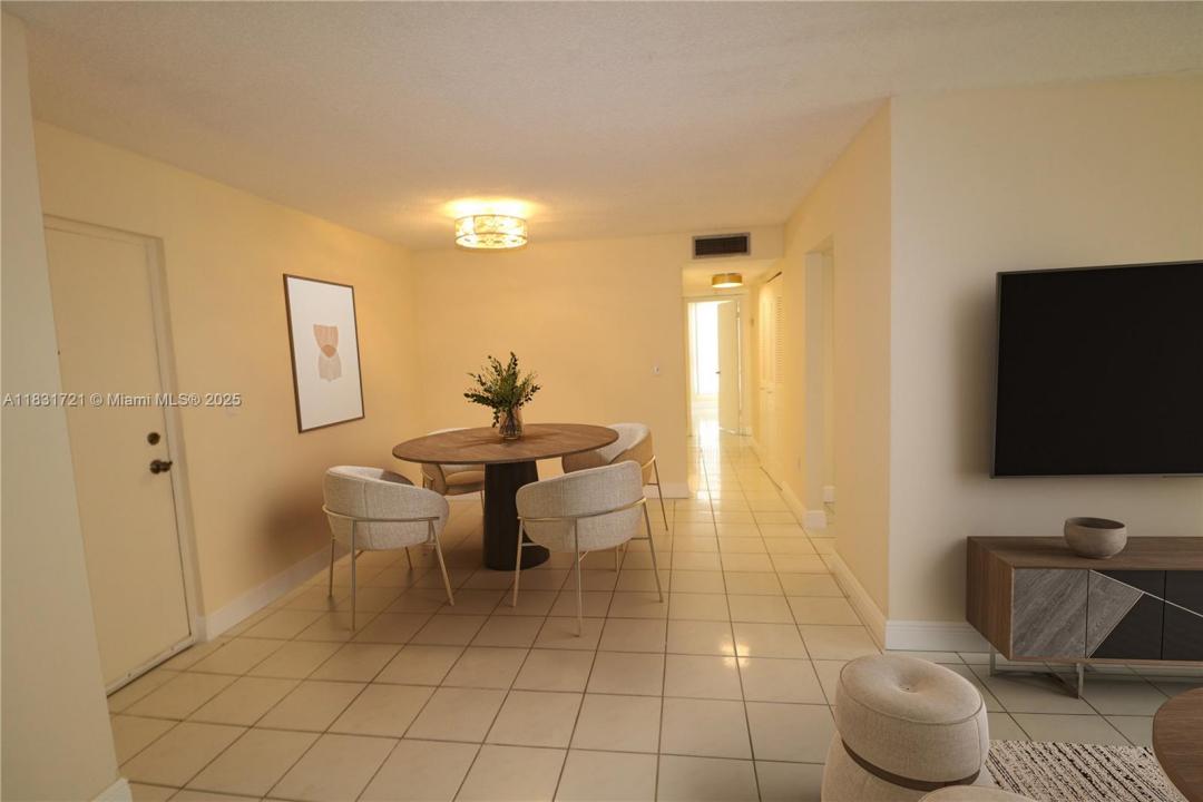 9410 W Flagler St 101-1, Miami, Florida 33174, Estados Unidos