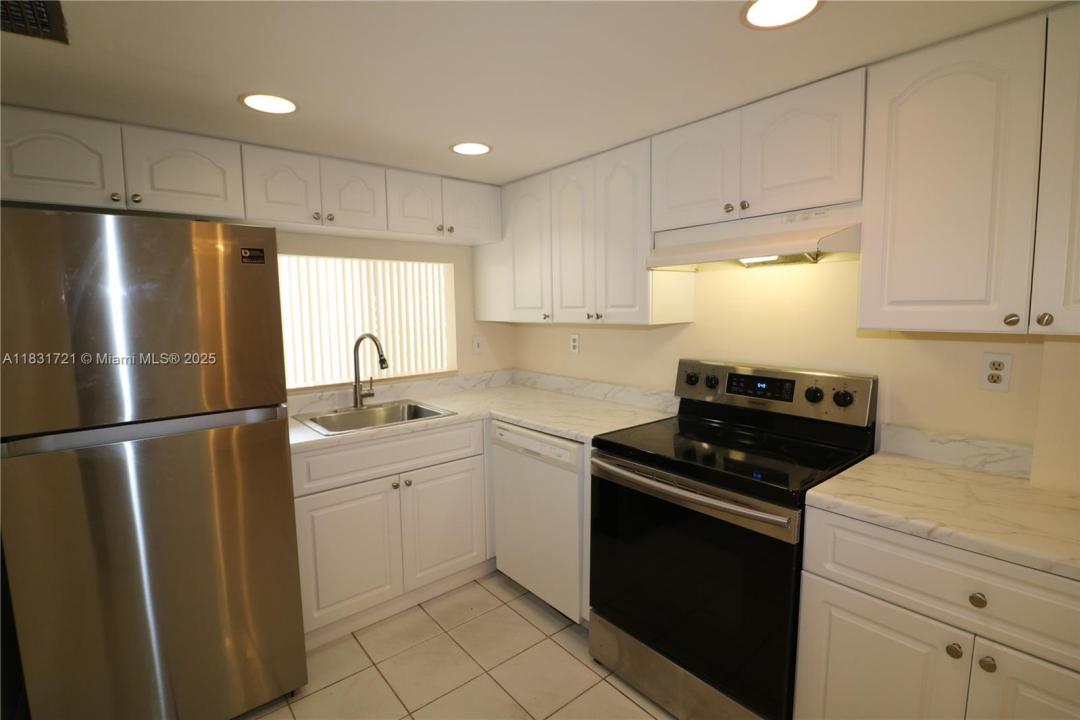 9410 W Flagler St 101-1, Miami, Florida 33174, Estados Unidos