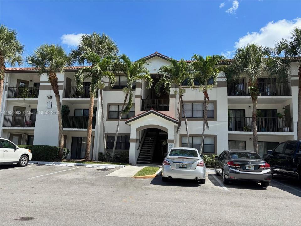 620 S Park Rd 33-2, Hollywood, Florida 33021, USA