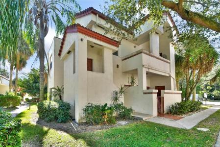 1419 Avon Ln 216, North Lauderdale, Florida 33068, USA