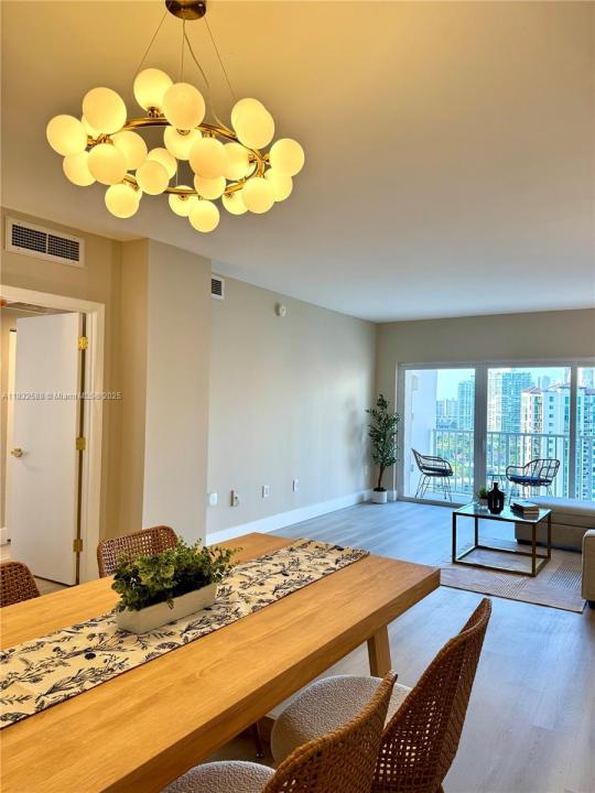300 Bayview Dr 1801, Sunny Isles Beach, פלורידה 33160, ארצות הברית של אמריקה 