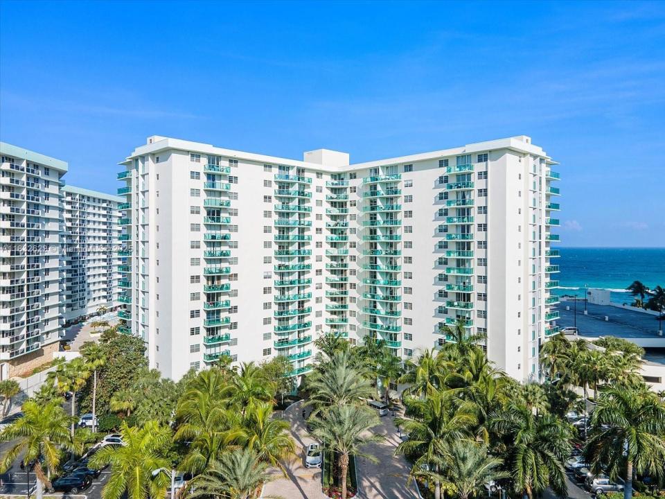 3801 S Ocean Dr 8X, Hollywood, פלורידה 33019, ארצות הברית של אמריקה 