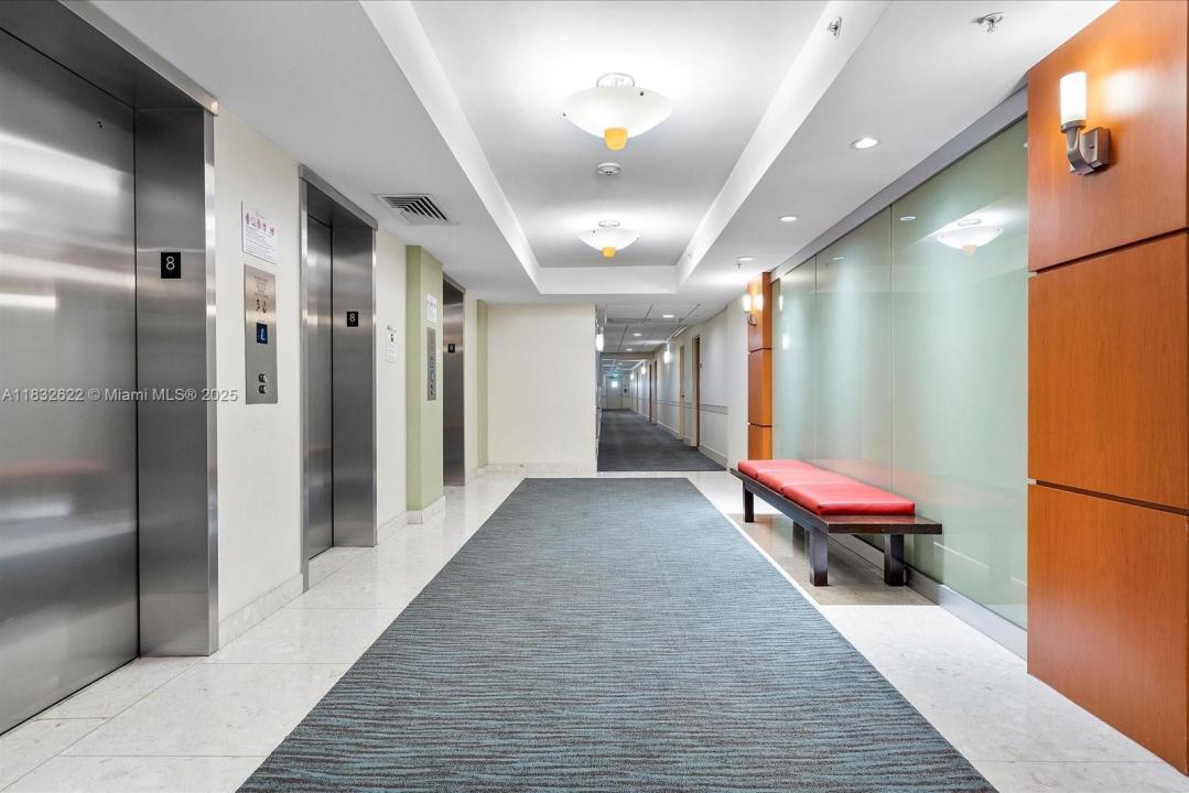 3801 S Ocean Dr 8X, Hollywood, פלורידה 33019, ארצות הברית של אמריקה 