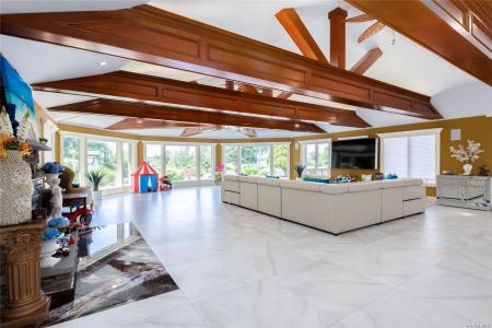 42 Old Neck Road S, Brookhaven, 纽约州 11934, 美国