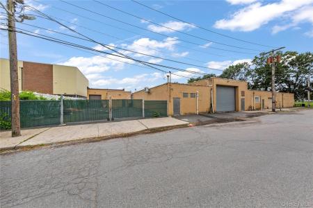 633 W Merrick Road, Hempstead, Nowy Jork 11580, USA