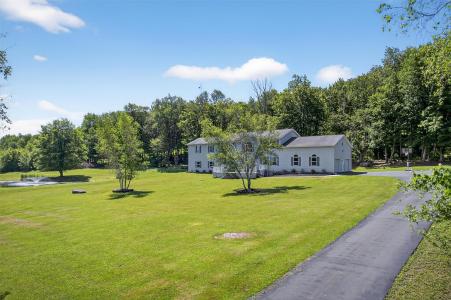 97 Pittaluga Drive, Thompson, Nueva York 12701, Estados Unidos