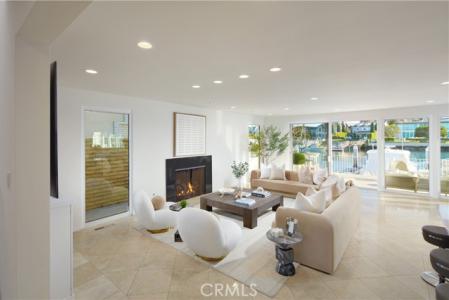 Linda, Newport Beach, California 92660, Stati Uniti