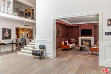 N Norman Place, Los Angeles, كاليفورنيا 90049, الولايات المتحدة