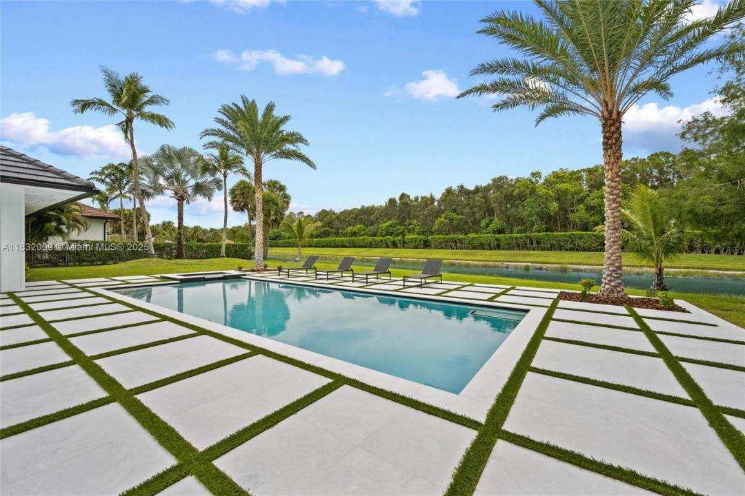 1761 Breakers West Blvd, West Palm Beach, Florida 33411