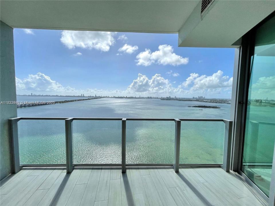 2900 NE 7th Ave 2706, Miami, Florida 33137, USA