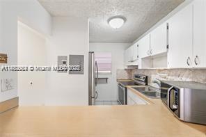 6055 W 19th Ave 314, Hialeah, Florida 33012, USA