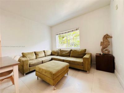 1300 Pennsylvania Avenue 300, Miami Beach, Florida 33139, USA