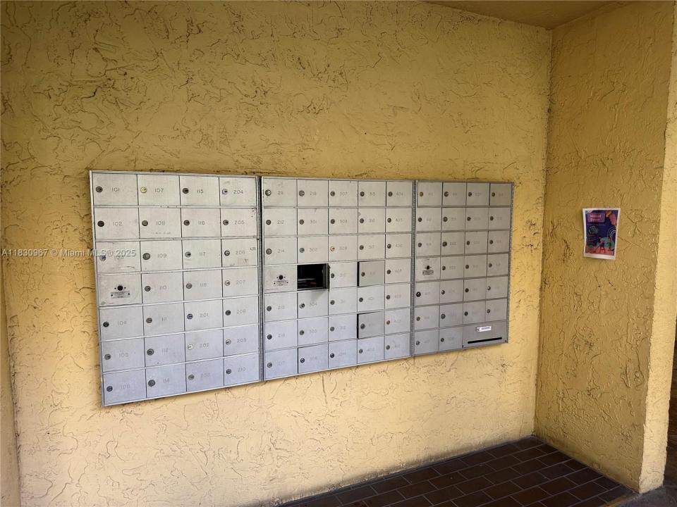 6575 W Oakland Park Blvd 214, Lauderhill, フロリダ 33313, アメリカ合衆国