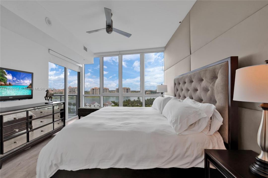 100 S Pointe Dr 902, Miami Beach, Florida 33139
