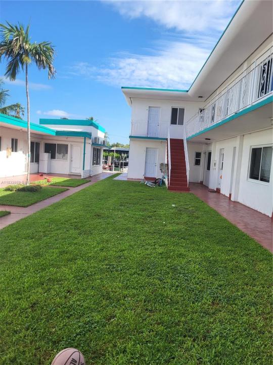 2101 Calais Dr 7, Miami Beach, Floryda 33141, USA