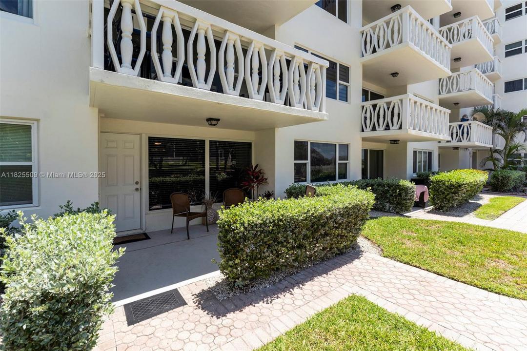 1169 Hillsboro Mile 111, Hillsboro Beach, Florida 33062, Estados Unidos