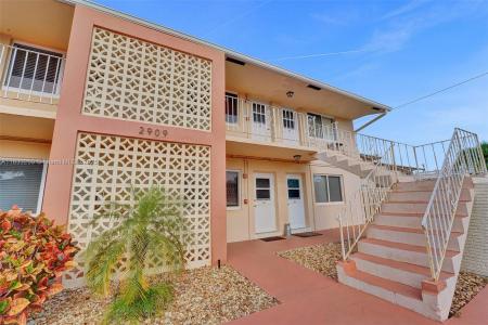 2909 Middle River Dr 204, Fort Lauderdale, Florida 33306, USA