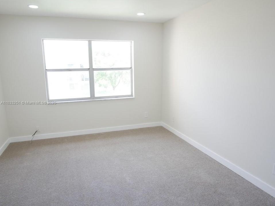 8891 Sunrise Lakes Blvd 308, Sunrise, Florida 33322, Estados Unidos