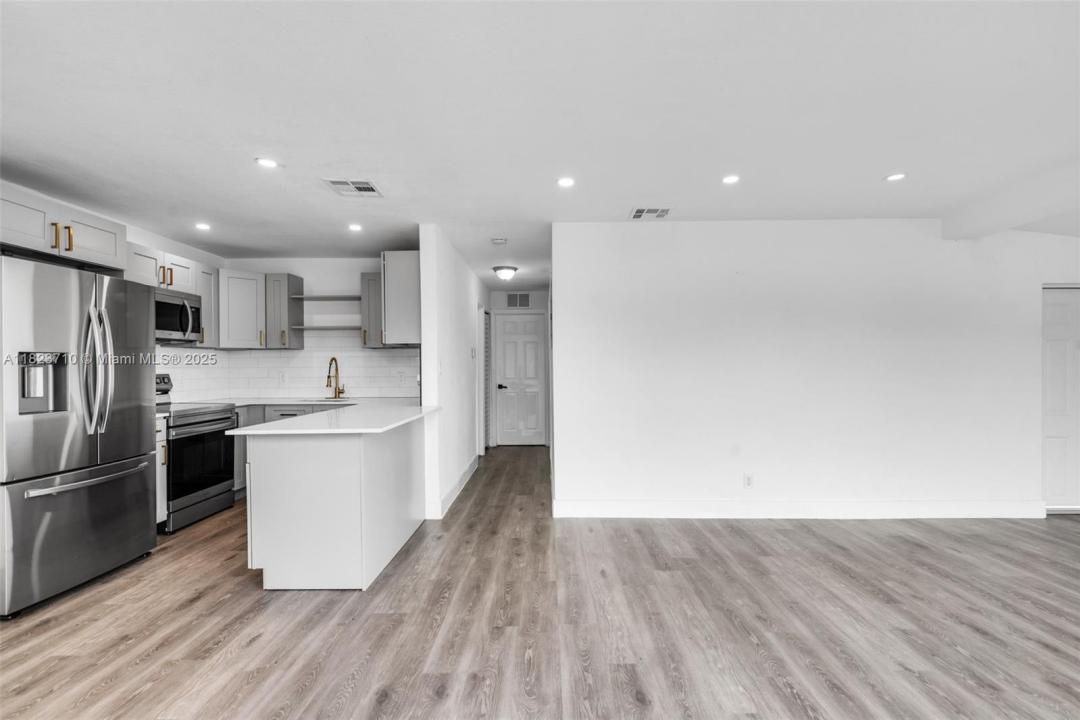 6117 NW 9th St, Margate, فلوريدا 33063, الولايات المتحدة