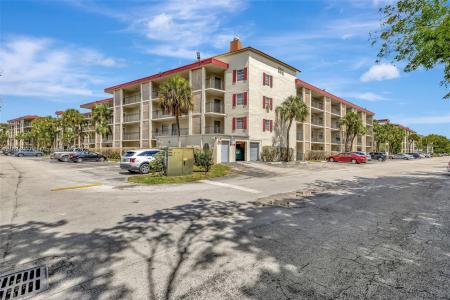 3070 NW 48th Ter 415, Lauderdale Lakes, Florida 33313, USA