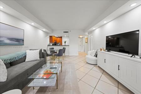 540 Brickell Key Dr 412, Miami, Florida 33131, USA
